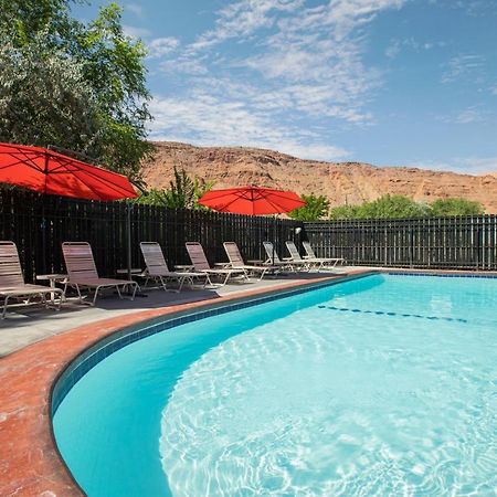 Sun Outdoors Moab Downtown Hotel ภายนอก รูปภาพ