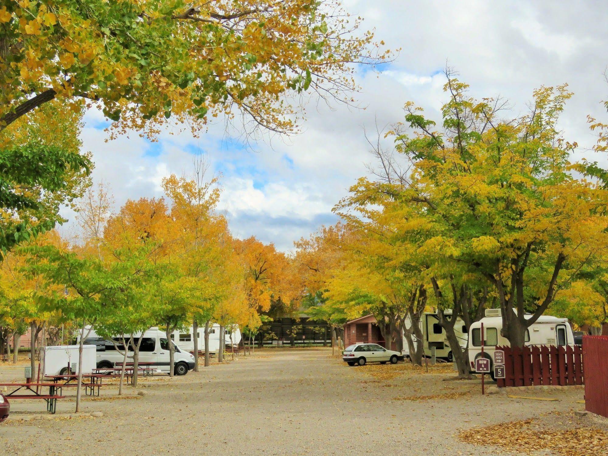 Sun Outdoors Moab Downtown Hotel ภายนอก รูปภาพ
