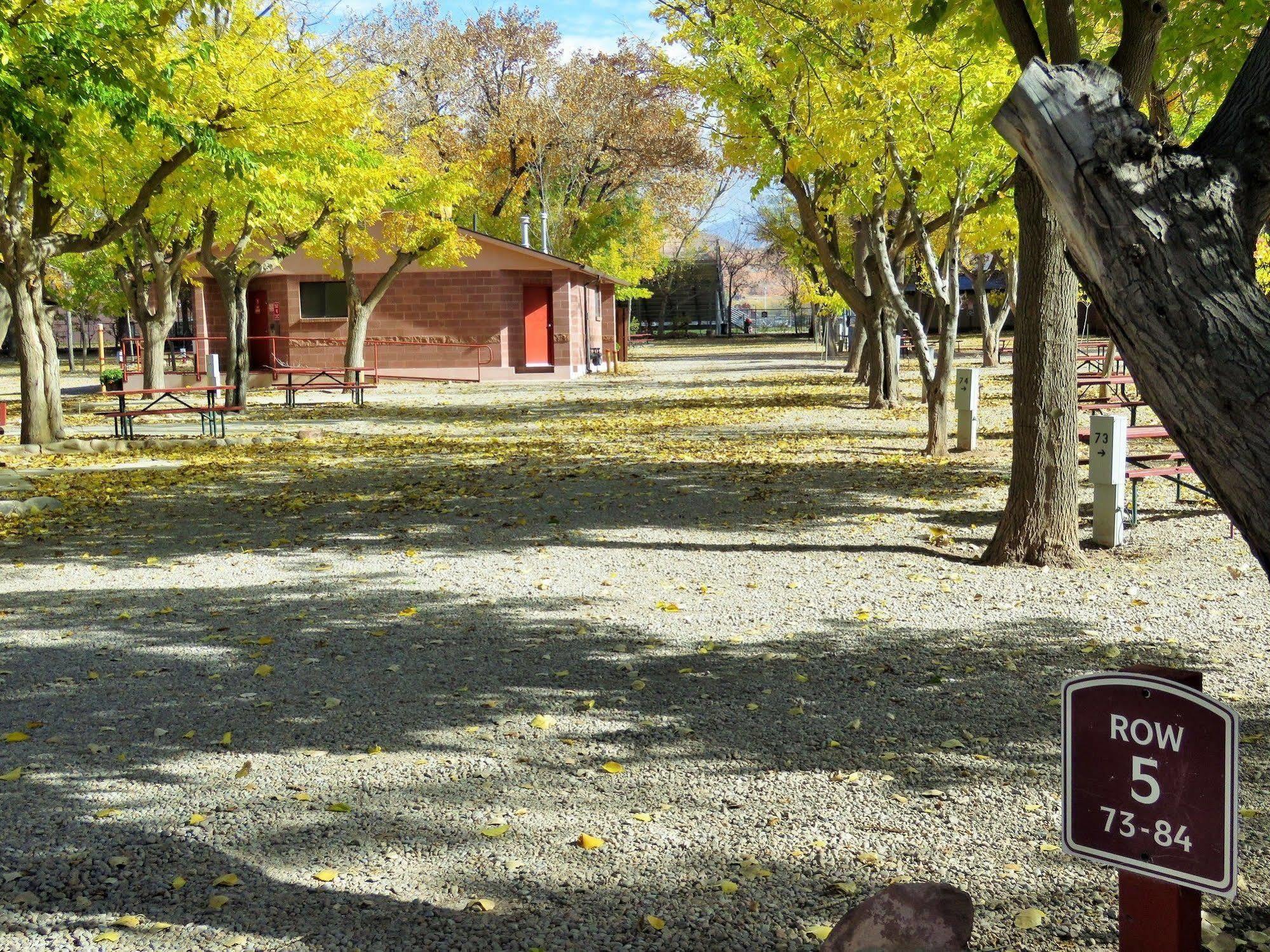 Sun Outdoors Moab Downtown Hotel ภายนอก รูปภาพ