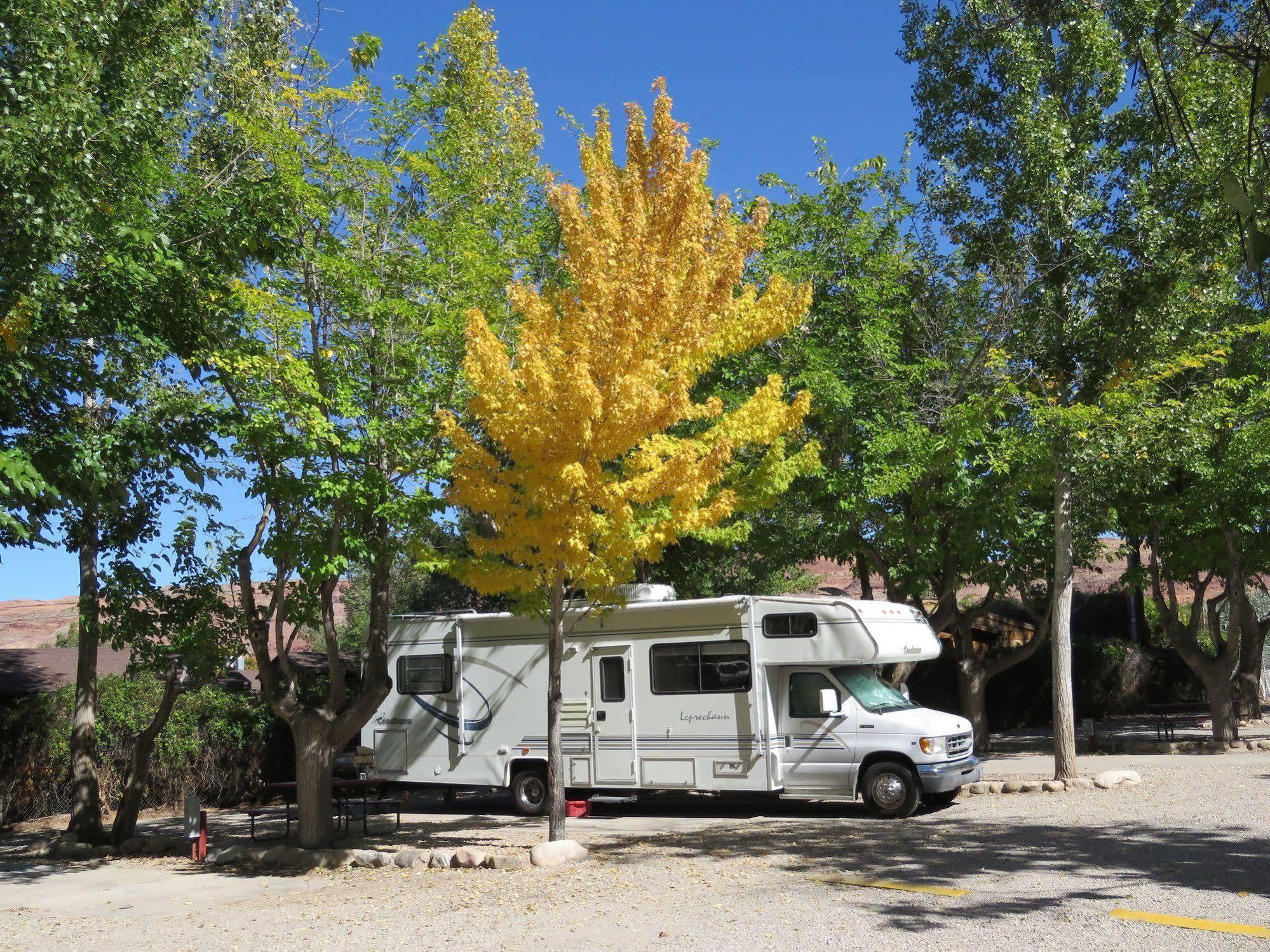 Sun Outdoors Moab Downtown Hotel ภายนอก รูปภาพ