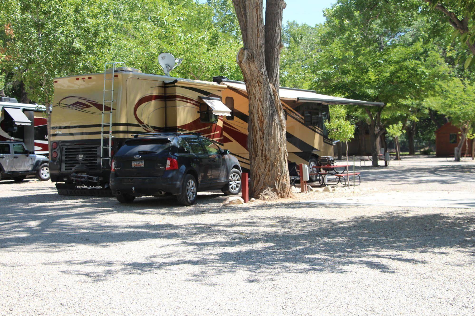 Sun Outdoors Moab Downtown Hotel ภายนอก รูปภาพ