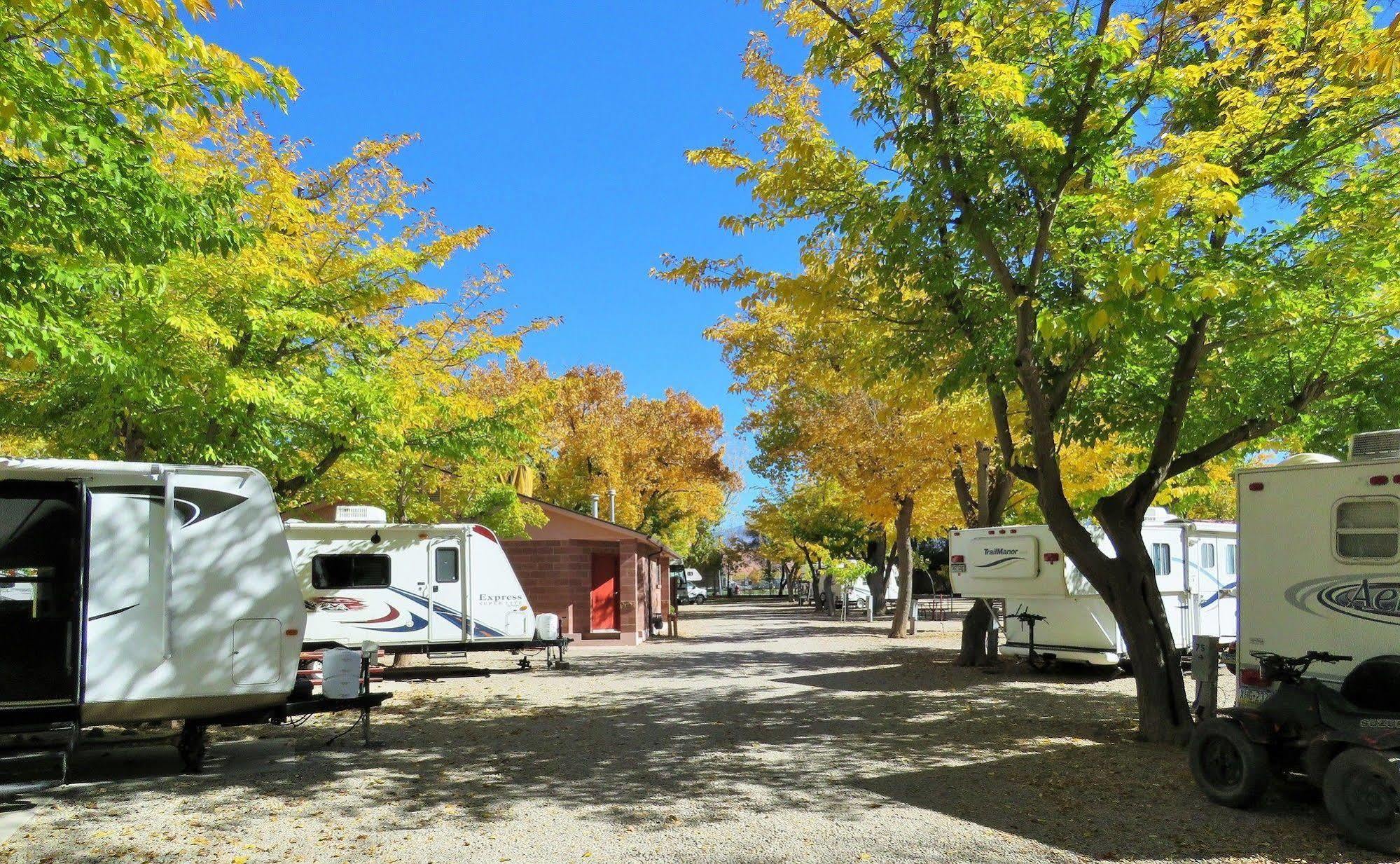 Sun Outdoors Moab Downtown Hotel ภายนอก รูปภาพ